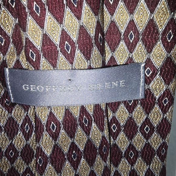 Geoffrey Beene Maroon and Cream Diamond Patterned, Silk - Picture 3 of 6